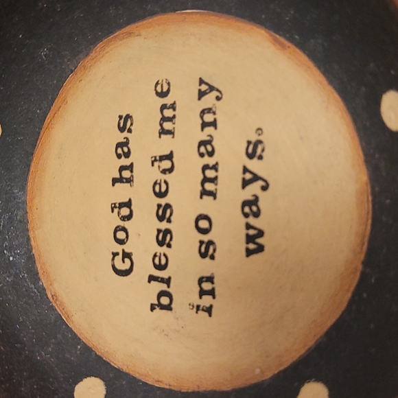 Adorable Primitive Wood Bowl - Picture 15 of 16